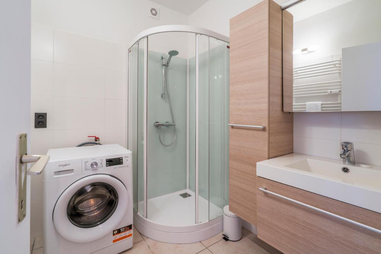 Ruim En Warm Appartement In De Winkelstraat Van Oostende Ngoại thất bức ảnh